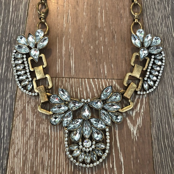 ARMED NECKLACE - Picture 3 of 3